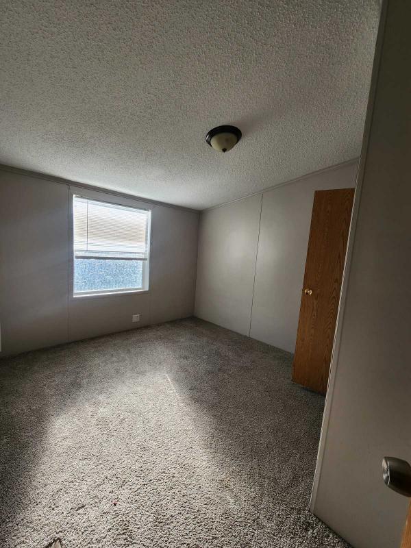 2000  Mobile Home For Sale