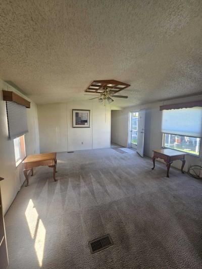 Photo 4 of 12 of home located at 340 S. Reynolds Rd. Lot 43 Toledo, OH 43615