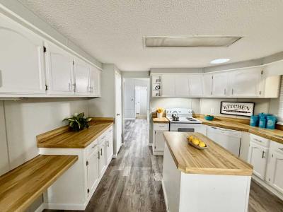 Photo 4 of 21 of home located at 826 State Route 131 Unit 77 Milford, OH 45150