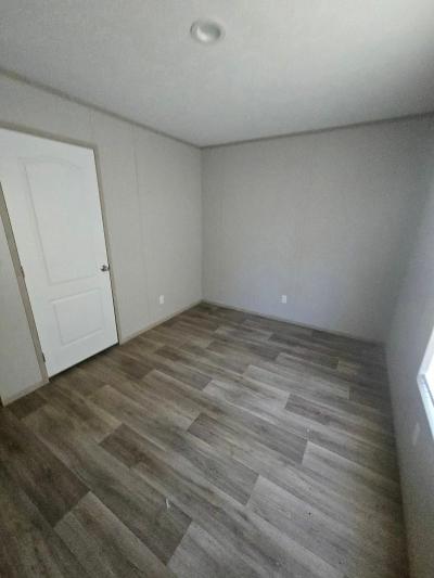 Photo 5 of 23 of home located at 1044 Falcon Crest Lane Summit, MS 39666