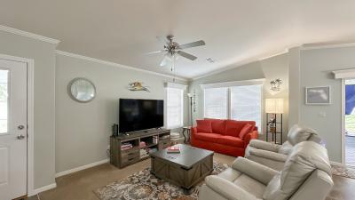 Photo 4 of 18 of home located at 304 Redbud Ln Lady Lake, FL 32159