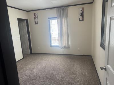 Photo 4 of 11 of home located at 827 Robin Nest Way Houston, TX 77073