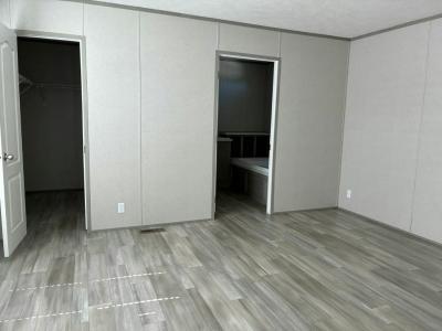 Photo 4 of 11 of home located at 10201 W Beaver St #231 Jacksonville, FL 32220