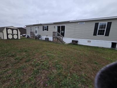 Photo 5 of 38 of home located at 2234 Summerfield Ln Traverse City, MI 49686