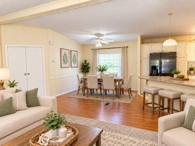 Photo 2 of 37 of home located at 2160 Pacific Drive #30B Clarksville, IN 47129
