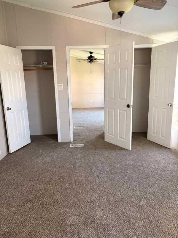 1990 Holly Park 340  Home