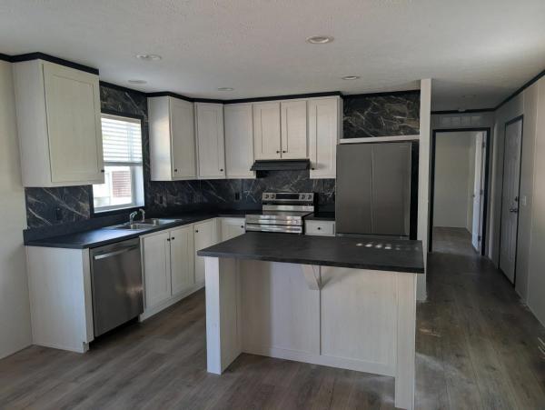 2027 Clayton Homes Inc Clear Choice Mobile Home