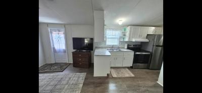 Photo 5 of 23 of home located at 38 Connie Dr Lake Placid, FL 33852