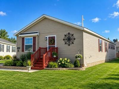 Mobile Home at 46112 Dunkirk Ct., #1506 Macomb, MI 48044