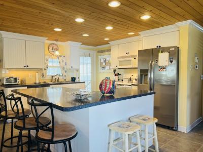 Photo 4 of 22 of home located at 42 S. Harbor Drive Vero Beach, FL 32960