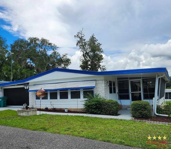 1976 WEST Mobile Home For Sale