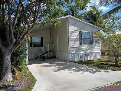 Mobile Home at 3001 SW 18th Ter Fort Lauderdale, FL 33315