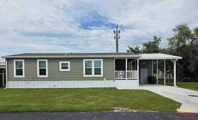 Mobile Home at 900 9th Ave E Palmetto, FL 34221