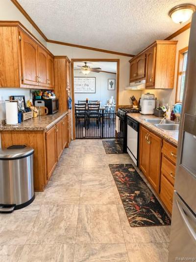 Photo 5 of 8 of home located at 6986 Chippewa Romulus, MI 48174