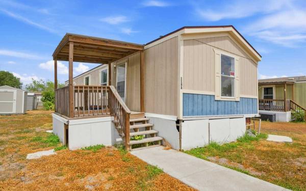Photo 1 of 2 of home located at 3322 IH 69 Access Rd., Lot 116 Corpus Christi, TX 78410