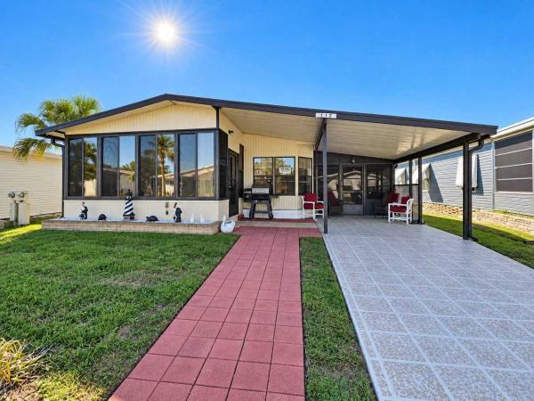 1989  Mobile Home For Sale