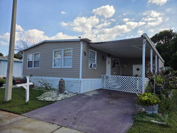 Photo 1 of 2 of home located at 7232 80th Ave N Pinellas Park, FL 33781