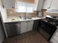 1971 HILLCREST Mobile Home