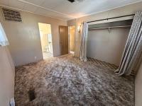 1971 HILLCREST Mobile Home