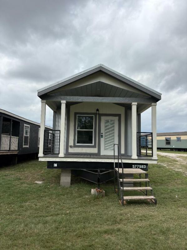 Photo 1 of 2 of home located at Crazy Red's Mobile Homes 8451 Palmer Ln Ponder, TX 76259