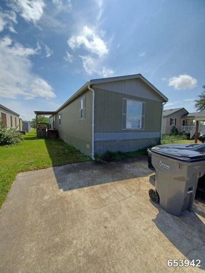 Mobile Home at Camelot Place 4302 John Stockbauer Dr Lot 10 Victoria, TX 77904