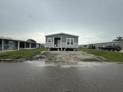 Photo 5 of 6 of home located at 7715 Laurel Way Ellenton, FL 34222