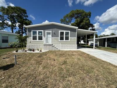 Photo 4 of 21 of home located at 19413 Bermuda Court North Fort Myers, FL 33903