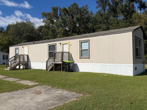 Photo 1 of 2 of home located at 5629 Tori Lane Lot #207 Washington, NC 27889