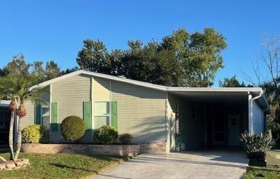 Photo 2 of 32 of home located at 250 Gardenia Lane Parrish, FL 34219