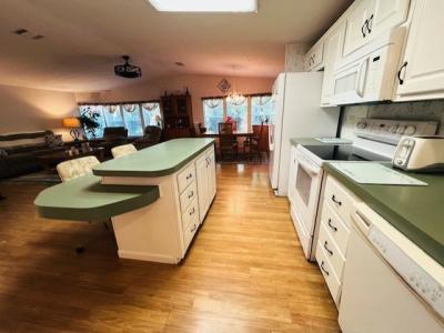Photo 4 of 32 of home located at 250 Gardenia Lane Parrish, FL 34219