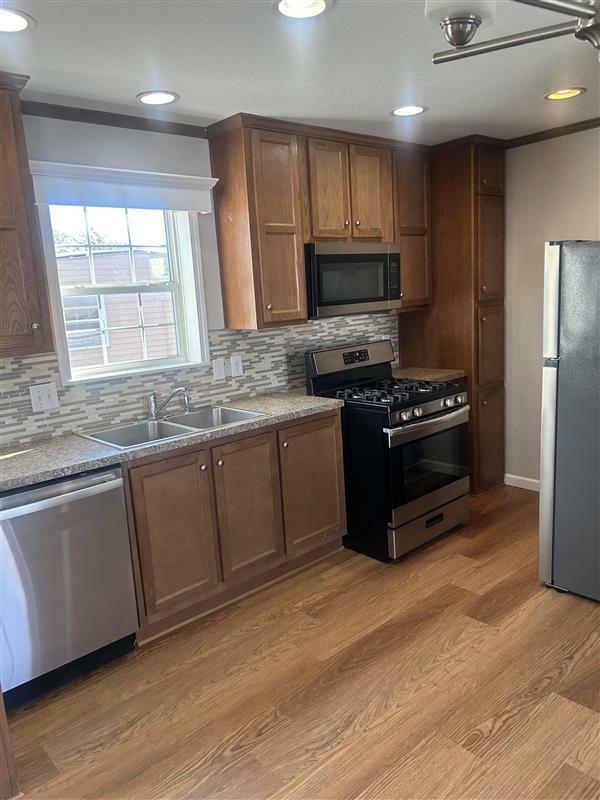 2016 Champion Dutch Diamond II Manufactured Home