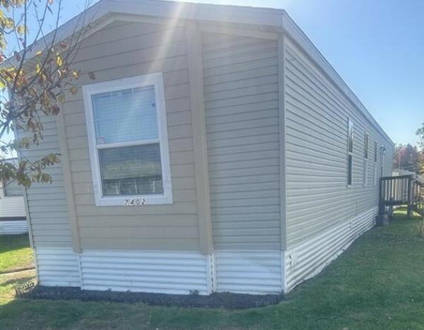 2016 Champion Dutch Diamond II Manufactured Home