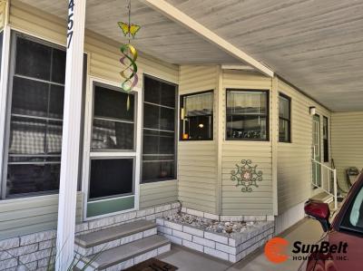 Photo 2 of 39 of home located at 457 Carnation Drive Fruitland Park, FL 34731