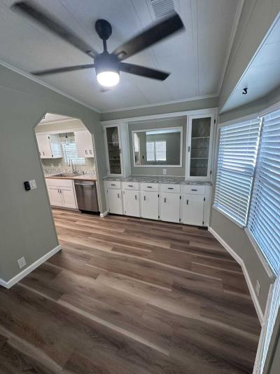 Photo 4 of 17 of home located at 13 Sunset Cir North Fort Myers, FL 33903