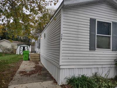 Photo 2 of 14 of home located at 327 Legrand Blvd. #275 White Lake, MI 48383