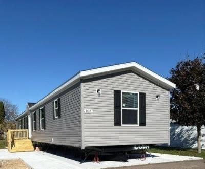 Mobile Home at 107 Northwood Village New London, WI 54961