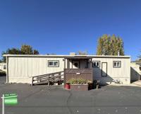 1971 HILLCREST Mobile Home
