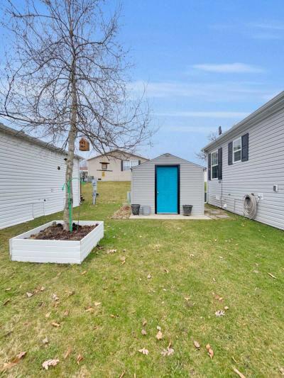 Photo 3 of 28 of home located at 13596 Albany Ct Hartland, MI 48353