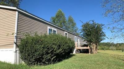 Photo 2 of 11 of home located at 31888 Alabama 75 Oneonta, AL 35121