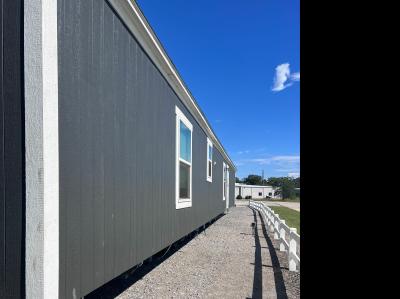 Mobile Home at 14258 Airline Highway Gonzales, LA 70737