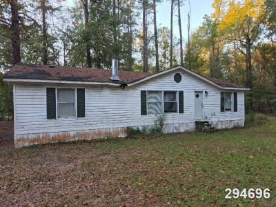 Mobile Home at 396 Pine View Ln Wetumpka, AL 36093