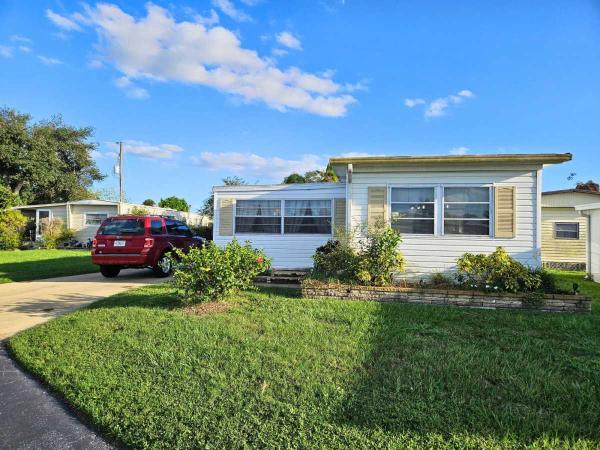 Photo 1 of 2 of home located at 508 44th Ave E, Lot N5 Bradenton, FL 34203