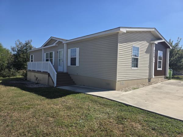 2012 Clayton Mobile Home