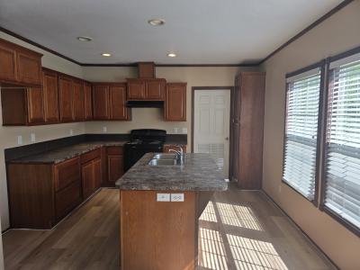Photo 3 of 7 of home located at 7639 Woodlake View San Antonio, TX 78244