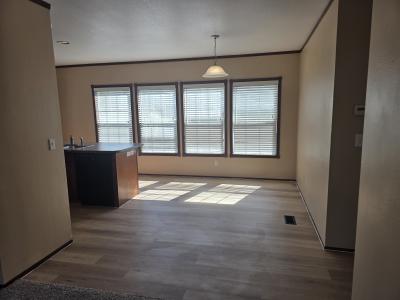 Photo 4 of 7 of home located at 7639 Woodlake View San Antonio, TX 78244
