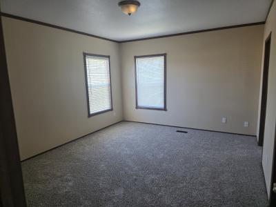 Photo 5 of 7 of home located at 7639 Woodlake View San Antonio, TX 78244