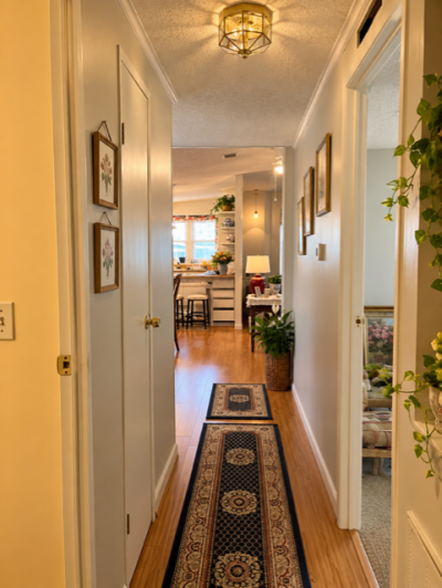 Photo 4 of 18 of home located at 5564 SW 58th Pl. Ocala, FL 34474