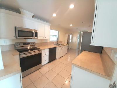 Photo 10 of 7 of home located at 4033 Russian Olive Ln Zephyrhills, FL 33541