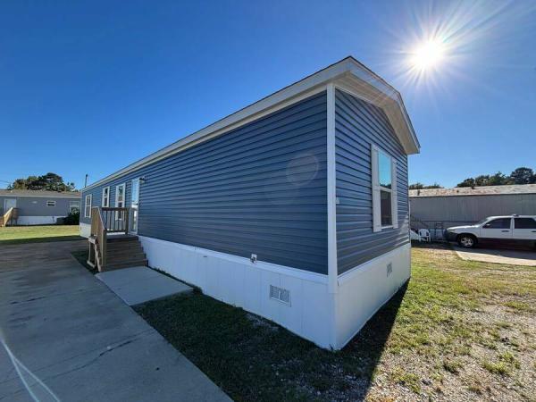 Photo 1 of 2 of home located at 3801 11th Street Lot #50 Tuscaloosa, AL 35401