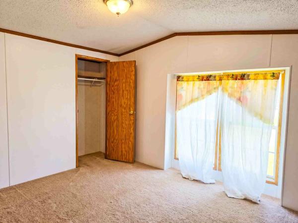 1999 Fairmont BH Manufactured Home